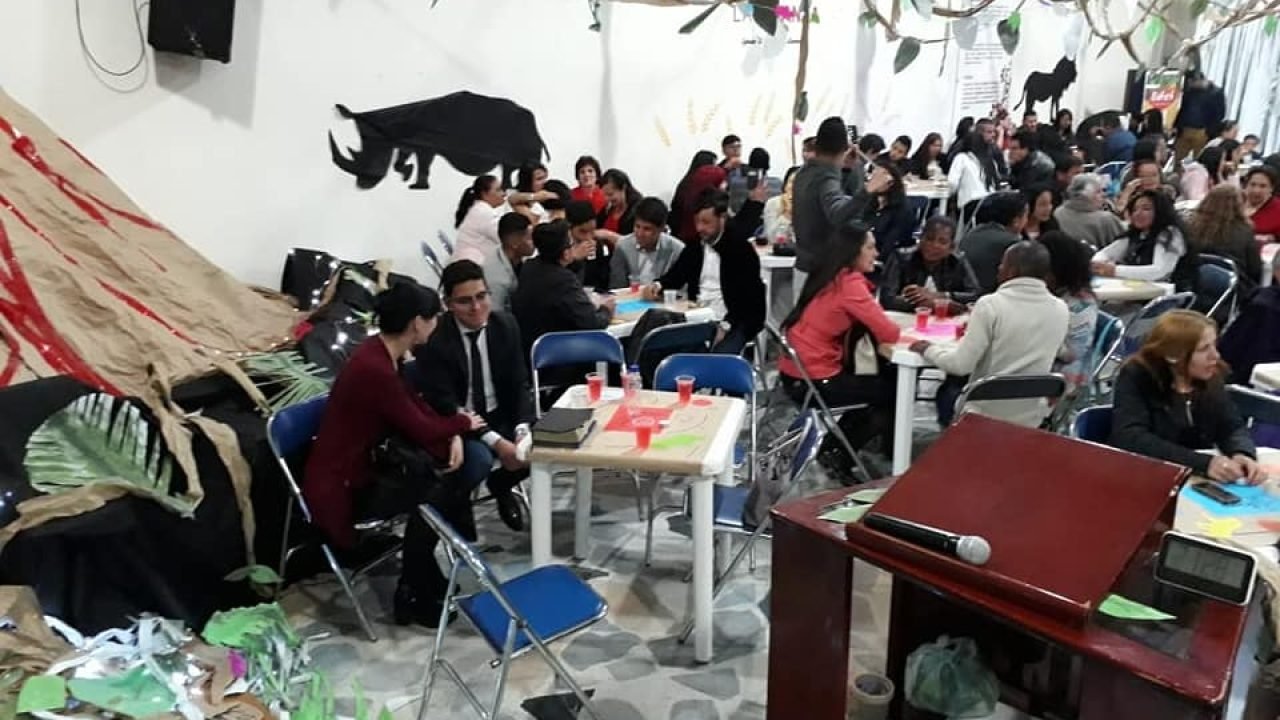 41602530_898622163669909_8255469399712989184_n