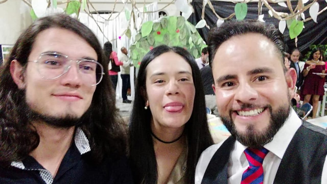 41801975_898629677002491_4633561442212118528_n