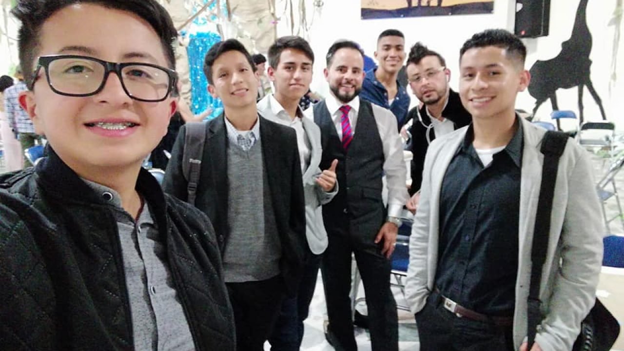 41854107_898626050336187_7719983133629612032_n