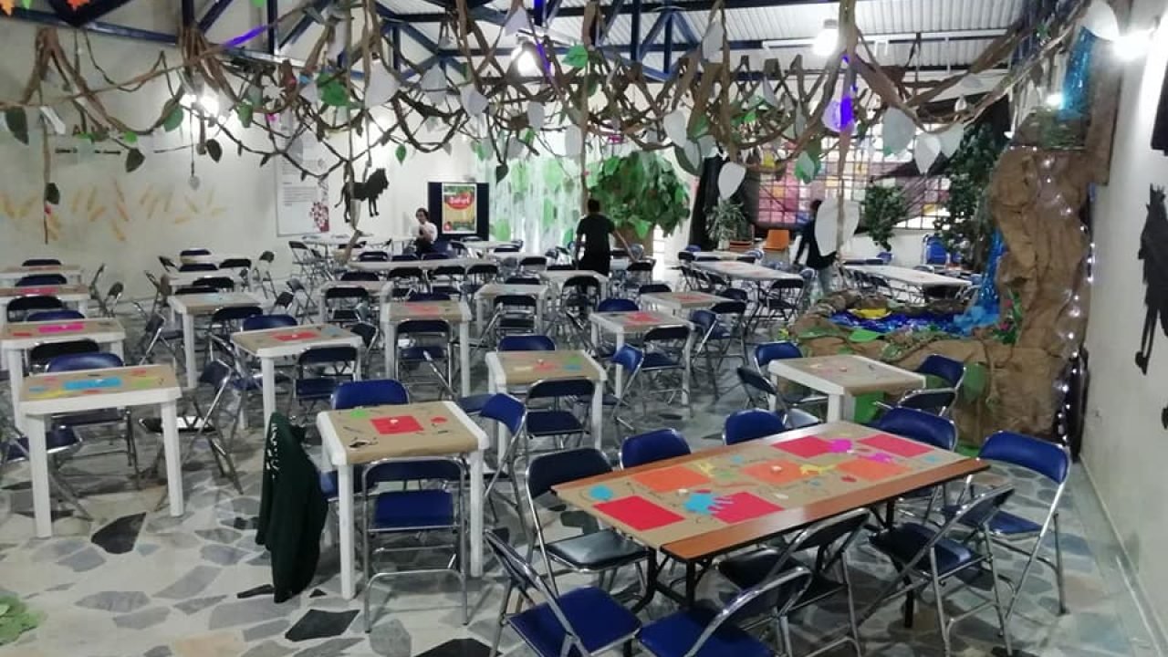 41854157_898635240335268_4183388237538000896_n